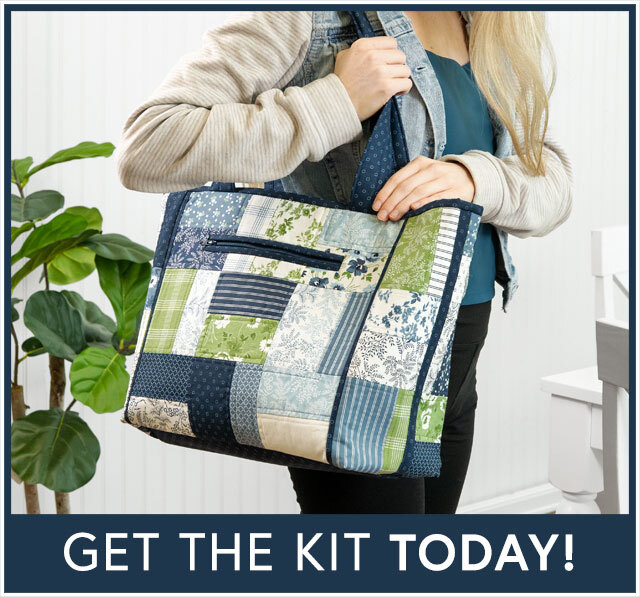 Charming 8 Pocket Tote - Nantucket Summer