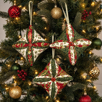 Cathedral Window Ornaments Kit- Merry Manor Metallic 2025