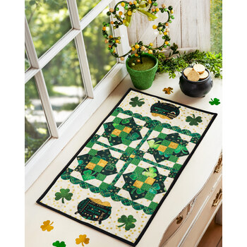 Pint Size Table Runner Series Kit - March