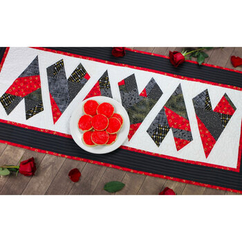 Crazy Hearts Table Runner Pattern, Image