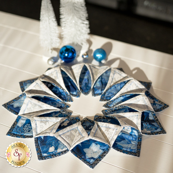 SAMPLE - Fold'n Stitch Wreath - Holiday Flourish 15 - Blue