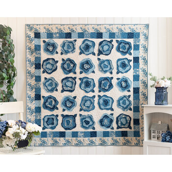 SAMPLE - French Roses Quilt - Blue Escape, Image