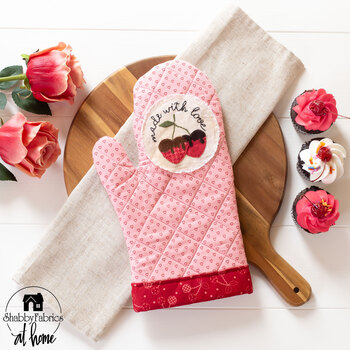  Made with Love Oven Mitt Kit, Image