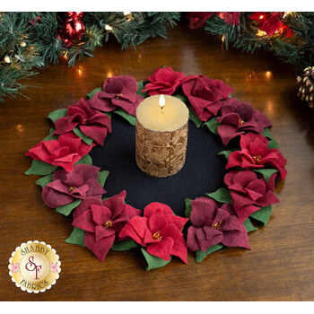  Poinsettia Wool Table Topper Kit, Image