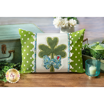  Lucky Lou Pillow Wrap & Cover Kit by The Whole Country Caboodle, Image