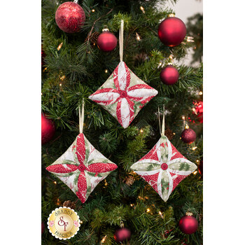  Cathedral Window Ornaments Kit - A Christmas Carol - Makes 3, Image