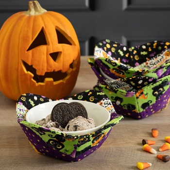SAMPLE - Bowl Cozy - Double Bubble Kitty Trouble