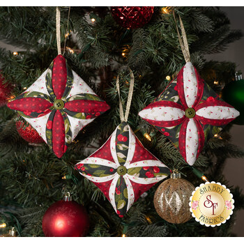  Cathedral Window Ornaments Kit - Pine Valley - Makes 3, Image