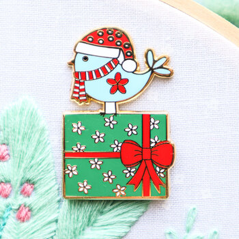 Christmas Birdie Magnetic Needle Minder, Image