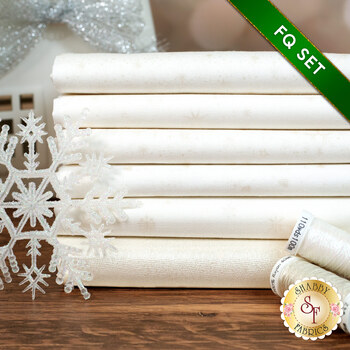 Stof Christmas 2025 - 6 FQ Set White/Pearl by Stof Fabrics - RESERVE, Image