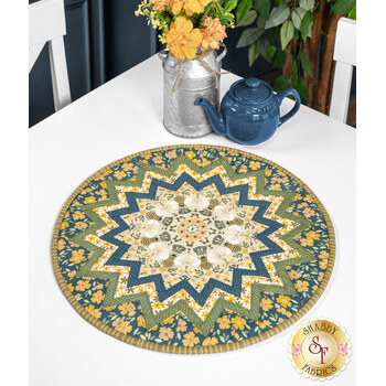  Point of View Kaleidoscope Folded Star Table Topper Kit - The Bees Knees, Image