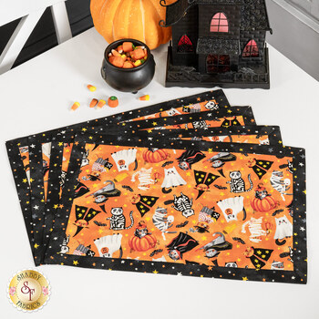  Self-Binding Placemats Kit - Makes 4 - The Boo Crew, Image