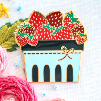Strawberry Basket Needle Minder