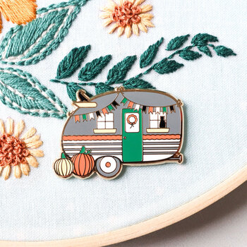 Haunted Camper Needle Minder