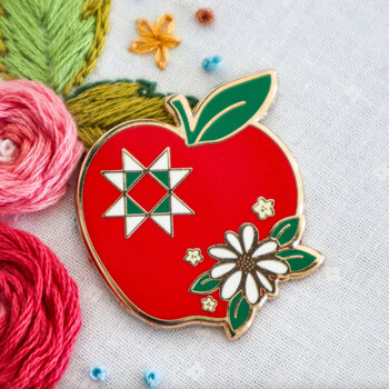 Apple Picking Magnetic Needle Minder