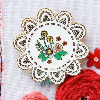 Vintage Floral Doily Magnetic Needle Minder