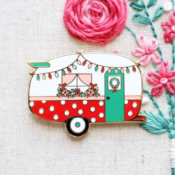 Christmas Camper Magnetic Needle Minder by Flamingo Toes