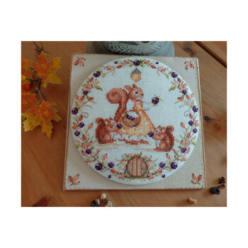 Autumn Day - Squirrels Cross Stitch Pattern by Serenità di Campagna