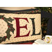 A close up on the red appliqué 